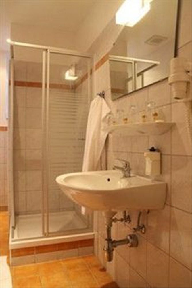 Hotel Gisela Kufstein Bagian luar foto