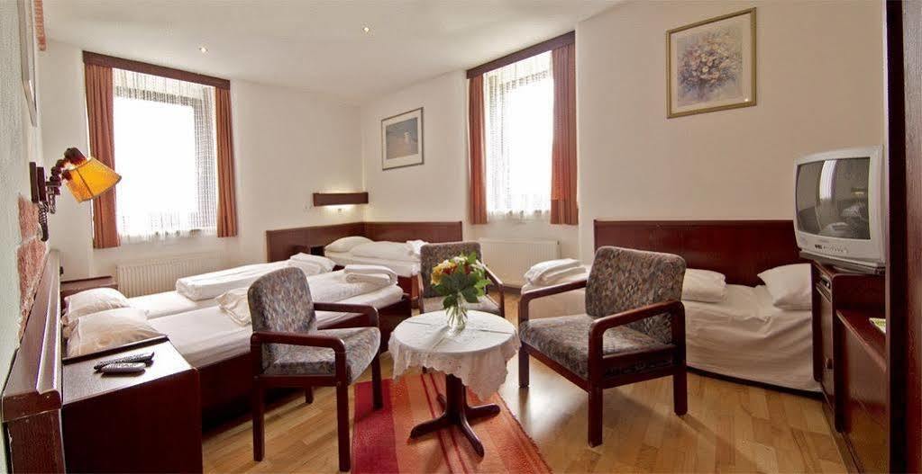 Hotel Gisela Kufstein Bagian luar foto
